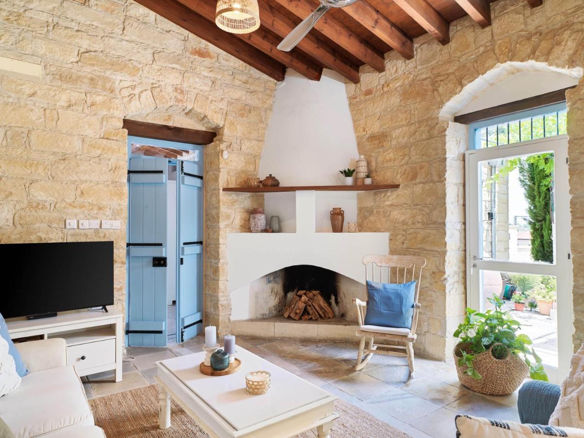 Villa Avgoustis Pachna Bagian luar foto